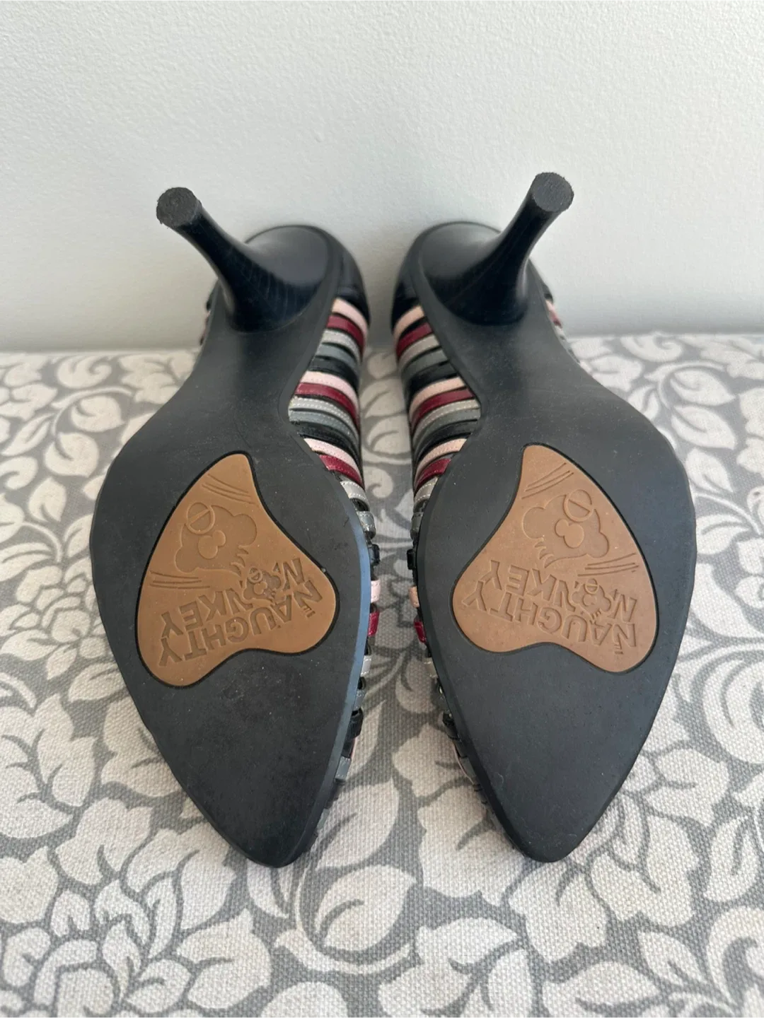 Heels in Woven Leather image indicator(7)