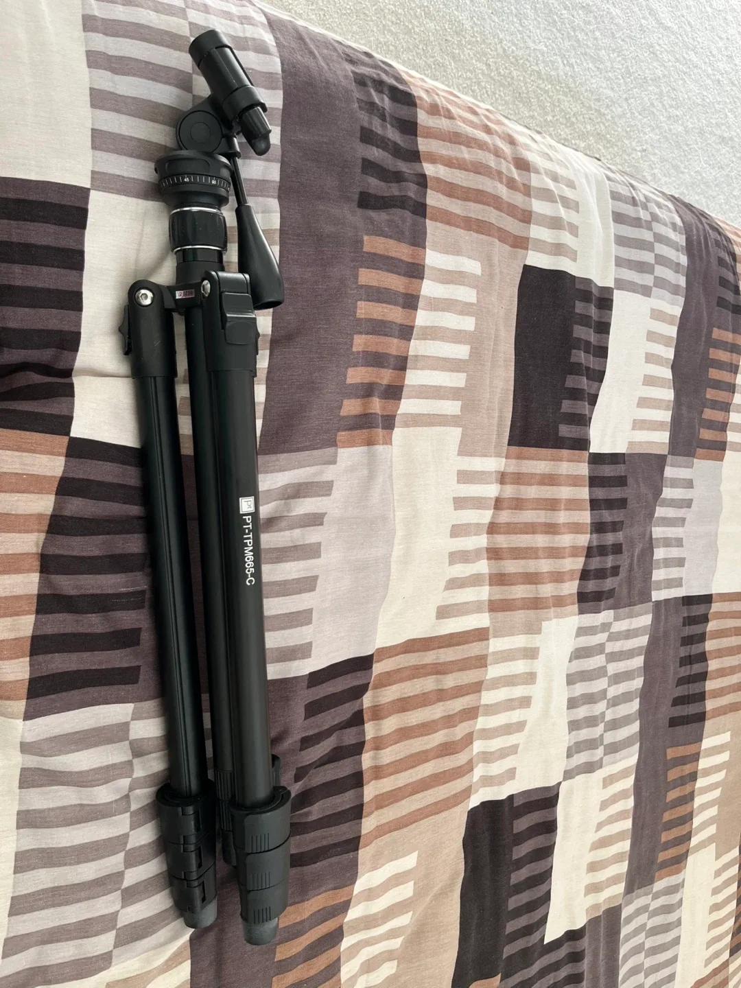 Benro Tripod with Carrying Case - Black image indicator(3)