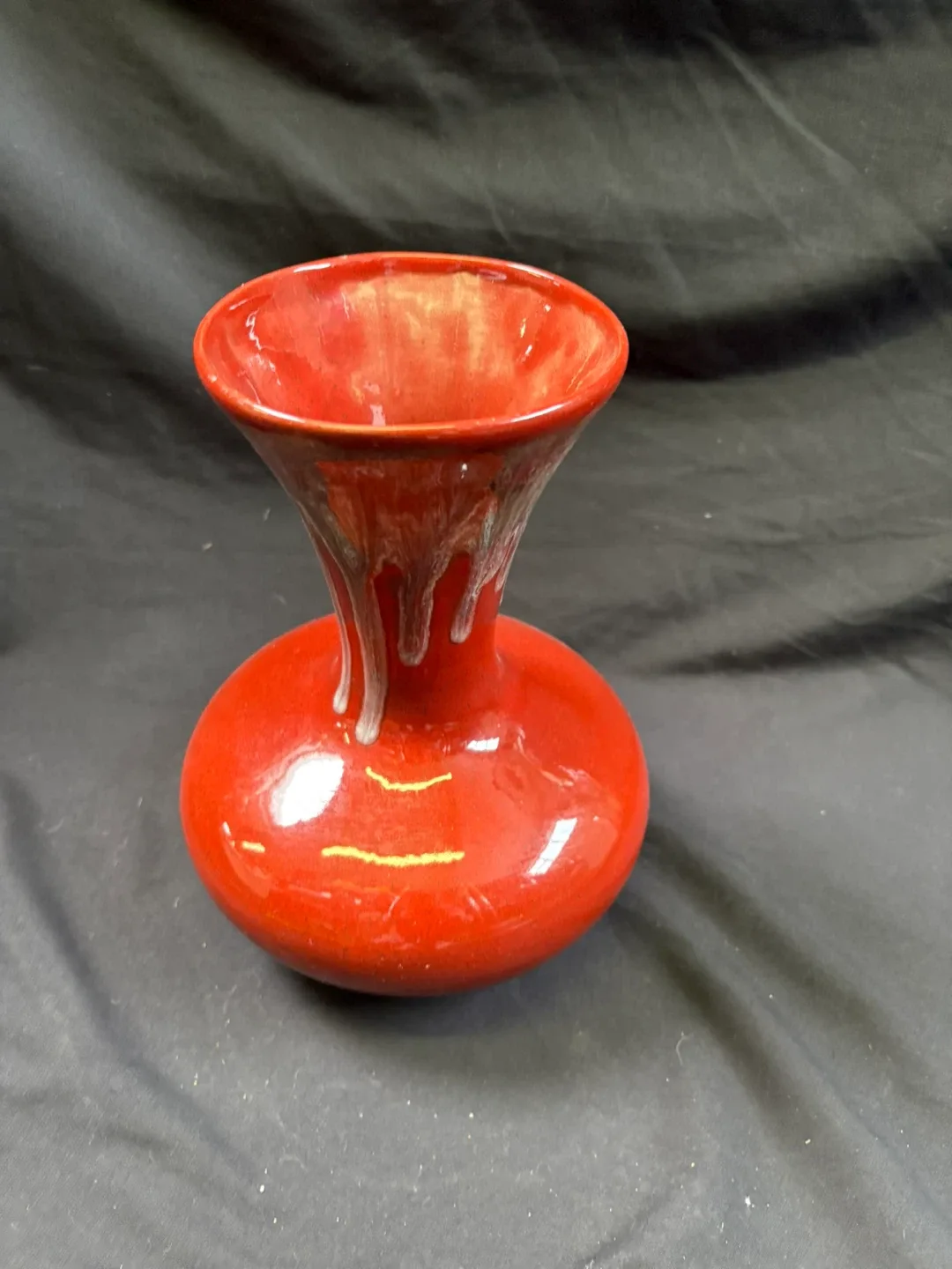 Red Ceramic Vase, ~10" Tall image indicator(2)