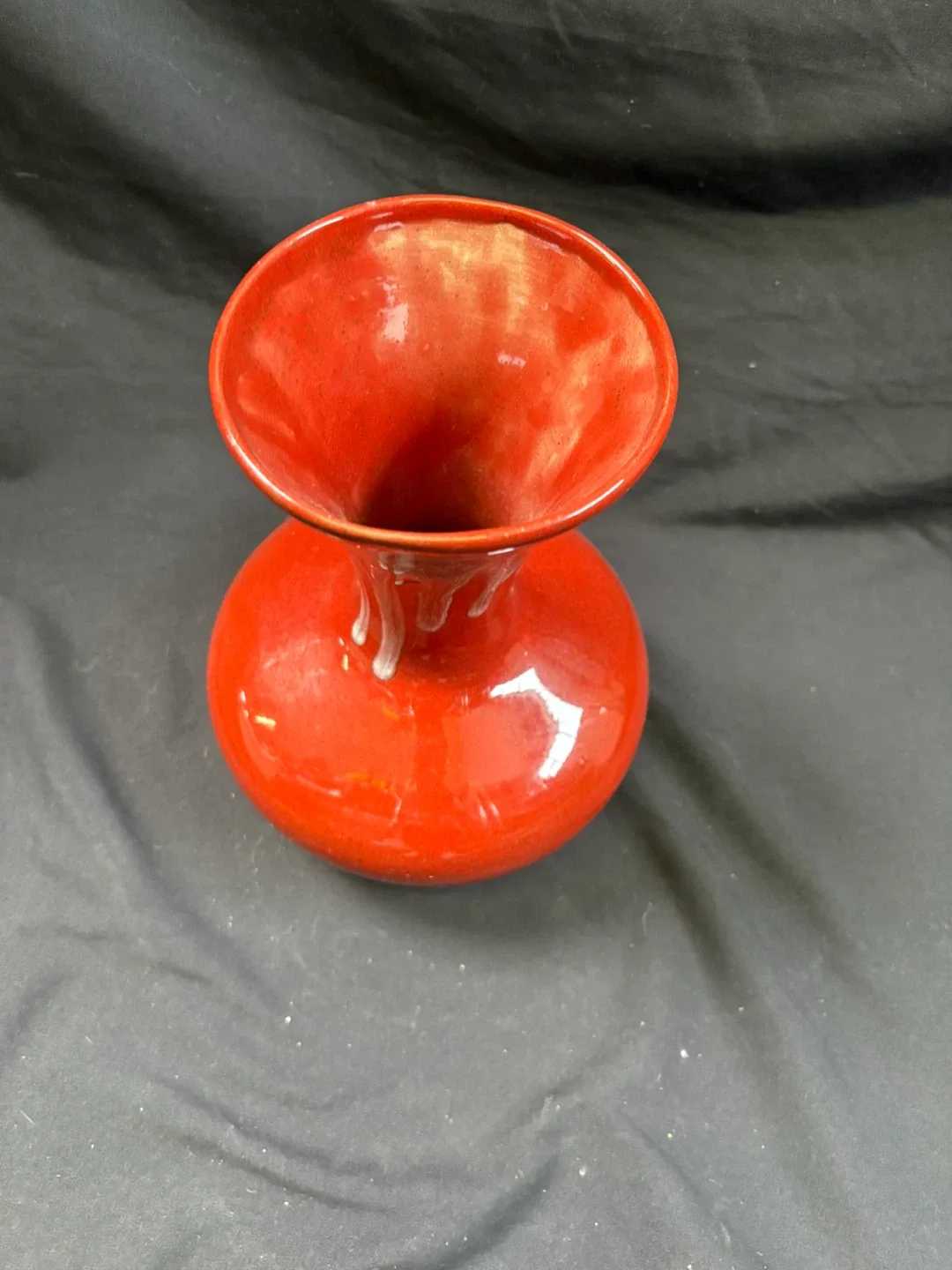 Red Ceramic Vase, ~10" Tall image indicator(3)
