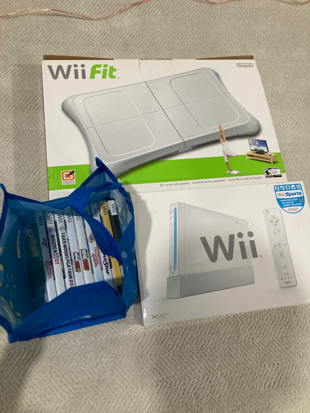 Nintendo Wii Console with Wii Fit & 21 Games - Mahogany SE - photo 4