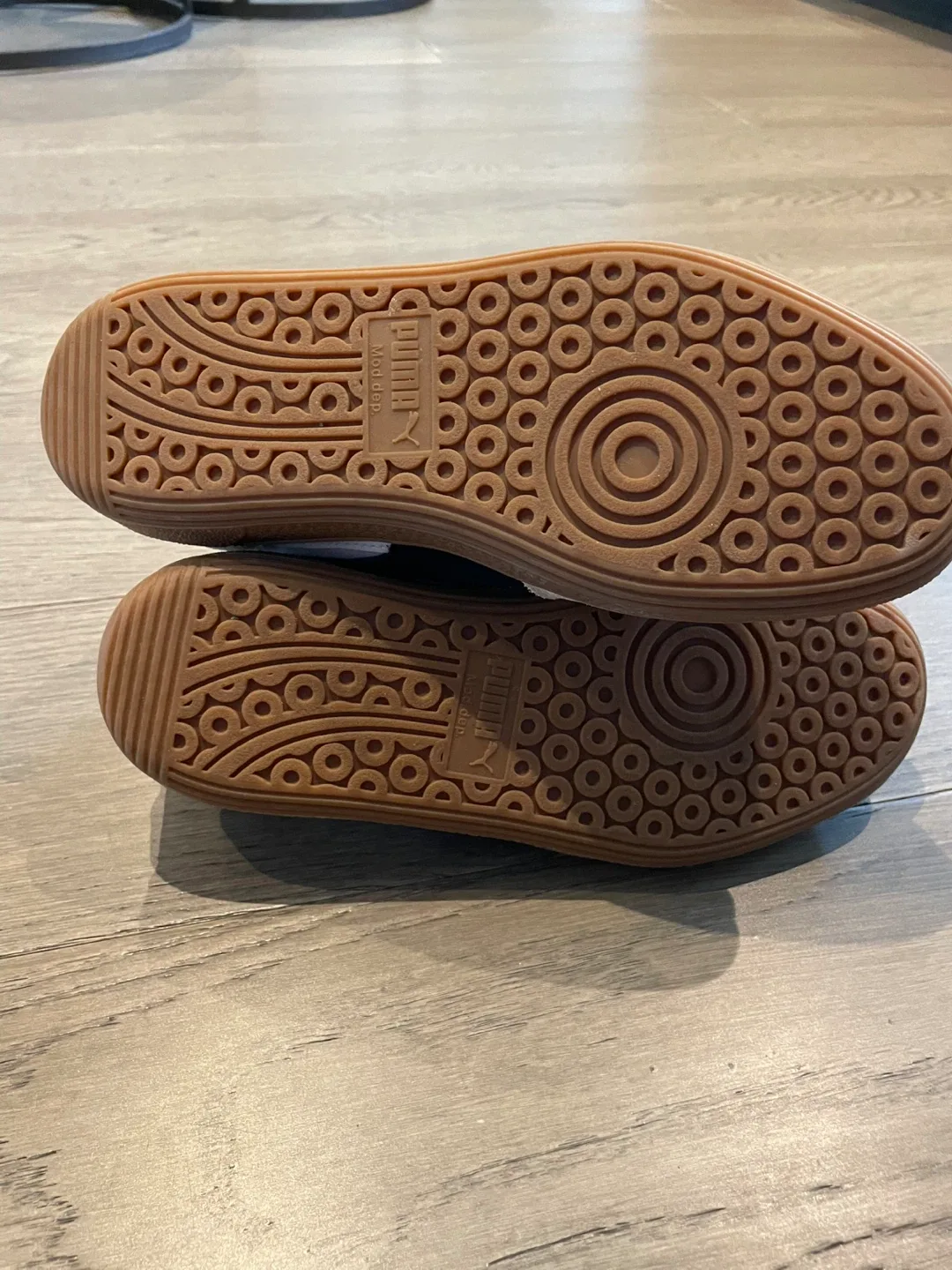 NEW Puma Women's Palermo Leather Sneaker - White/Beige image indicator(5)