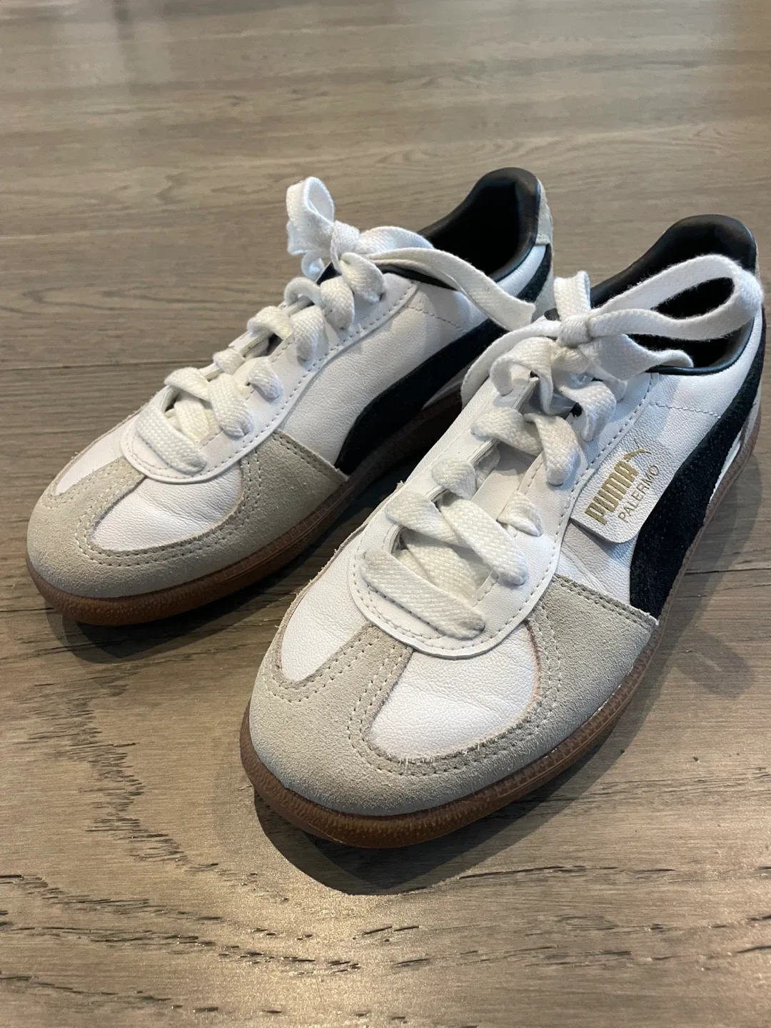 NEW Puma Women's Palermo Leather Sneaker - White/Beige image indicator(2)