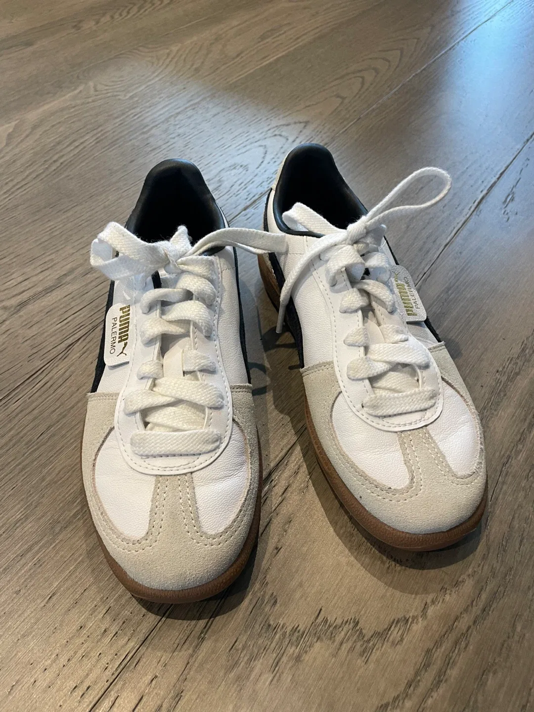 NEW Puma Women's Palermo Leather Sneaker - White/Beige image indicator(3)