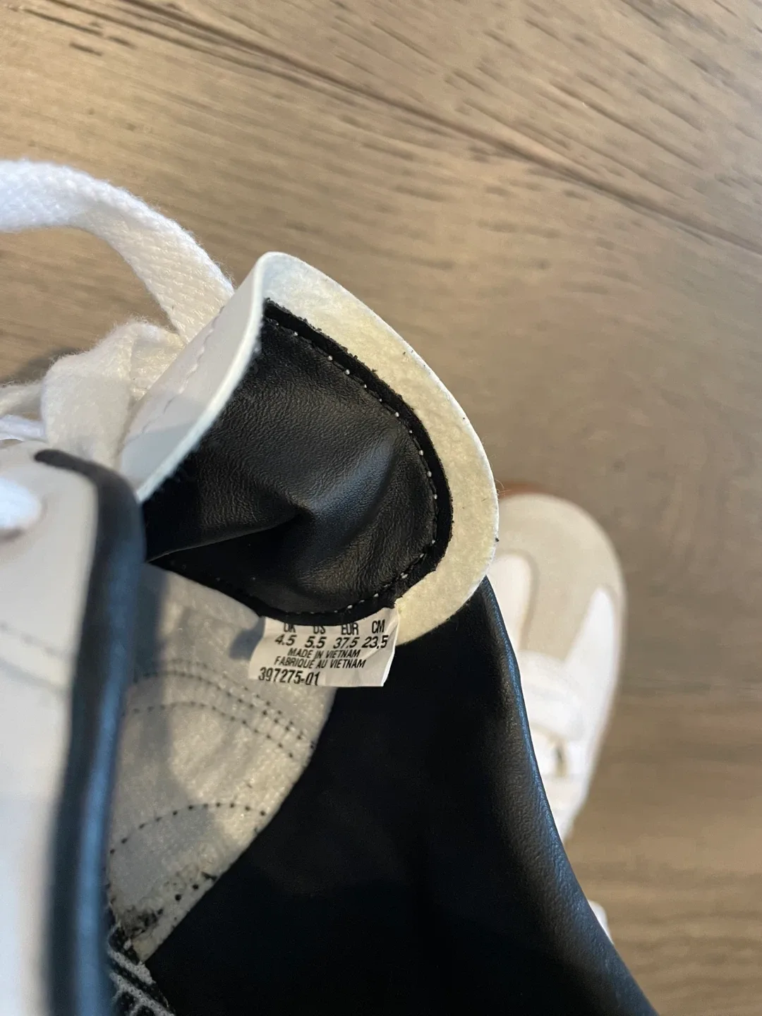 NEW Puma Women's Palermo Leather Sneaker - White/Beige image indicator(7)