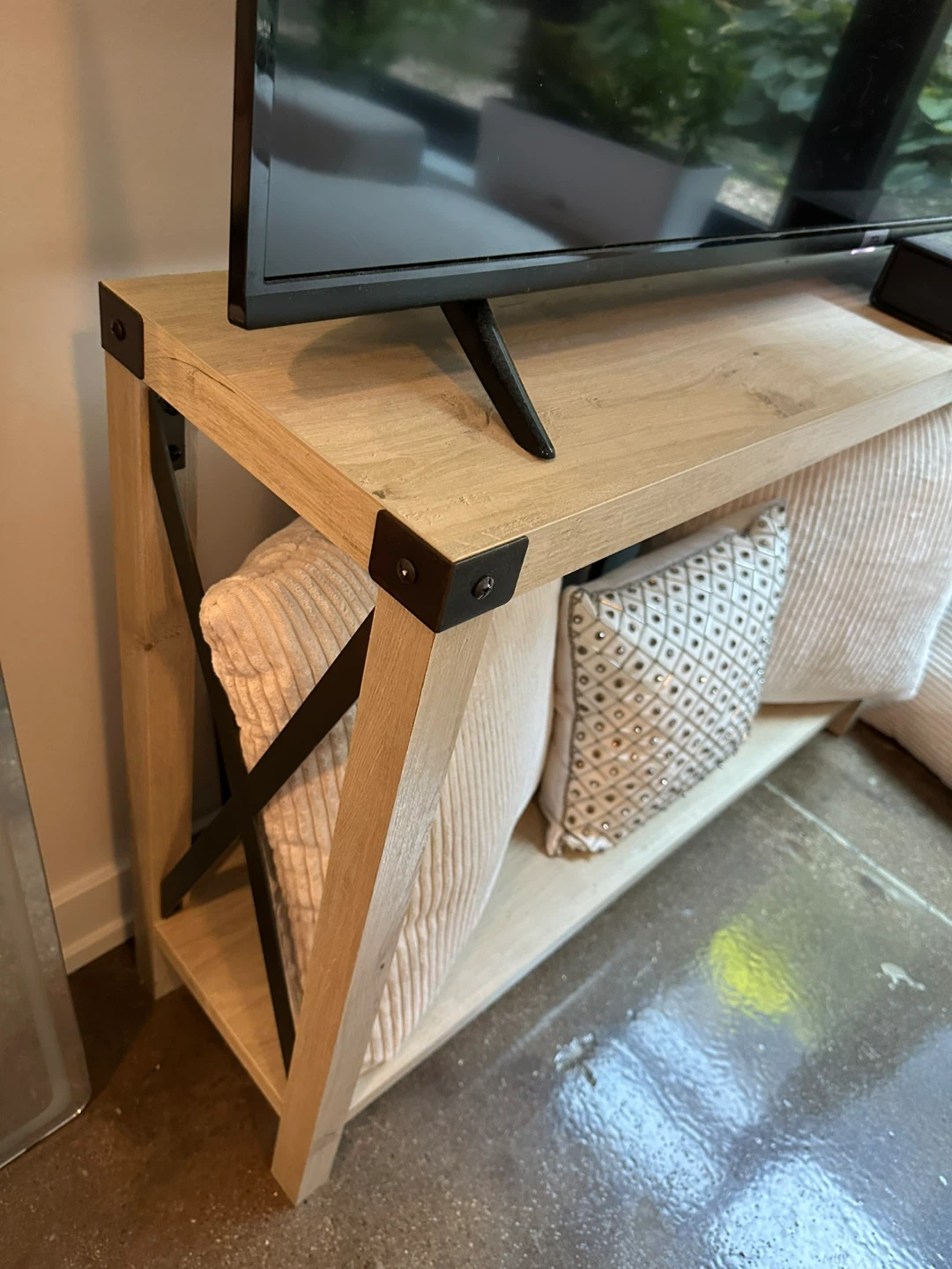 Console Table/ TV Stand - photo 2