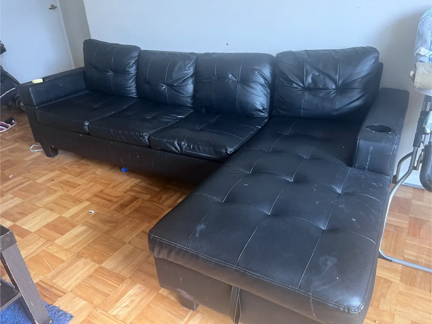 Black Leather Sectional Sofa image indicator(3)