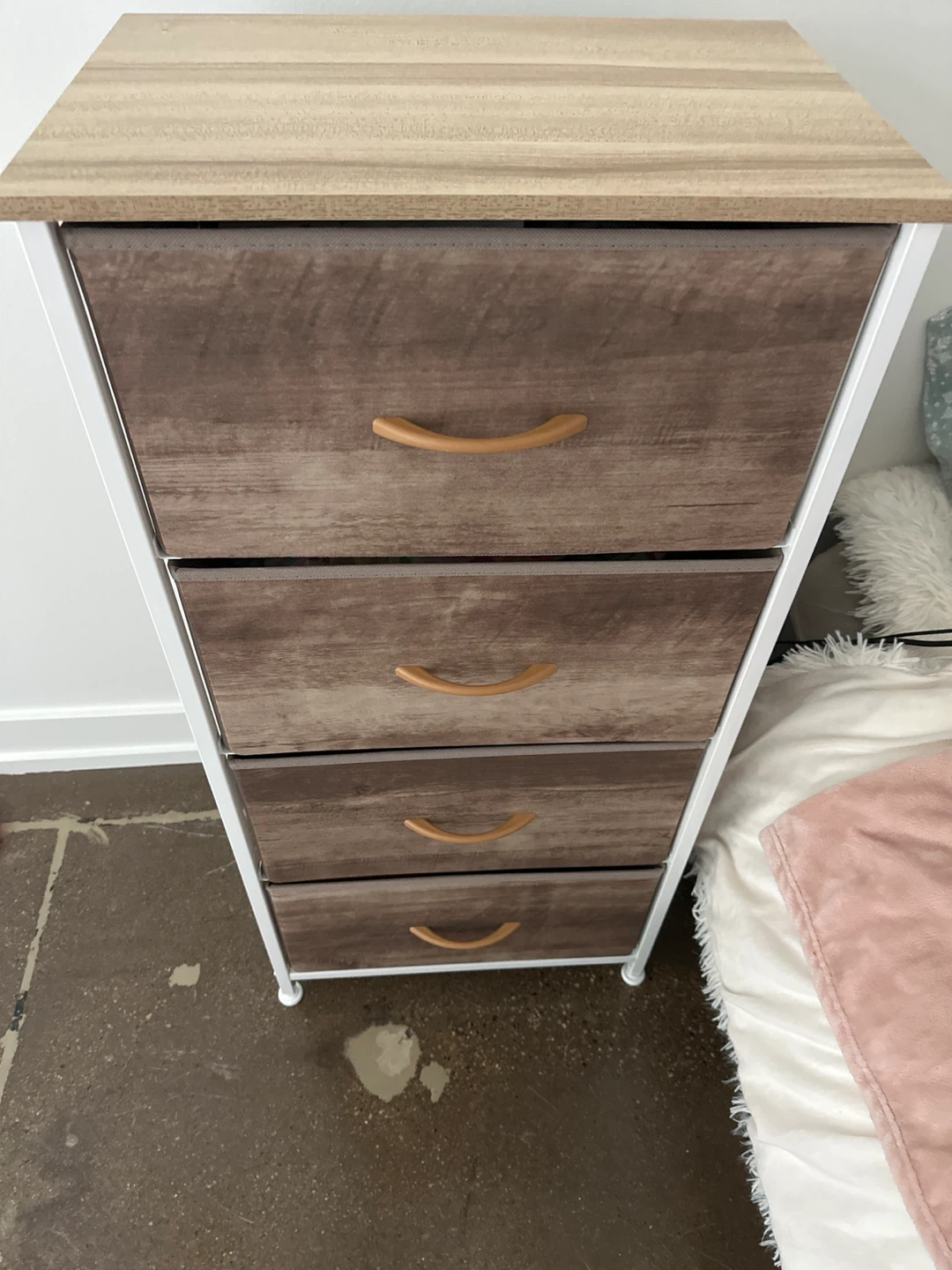 4 Soft Drawer Dresser/Assembled