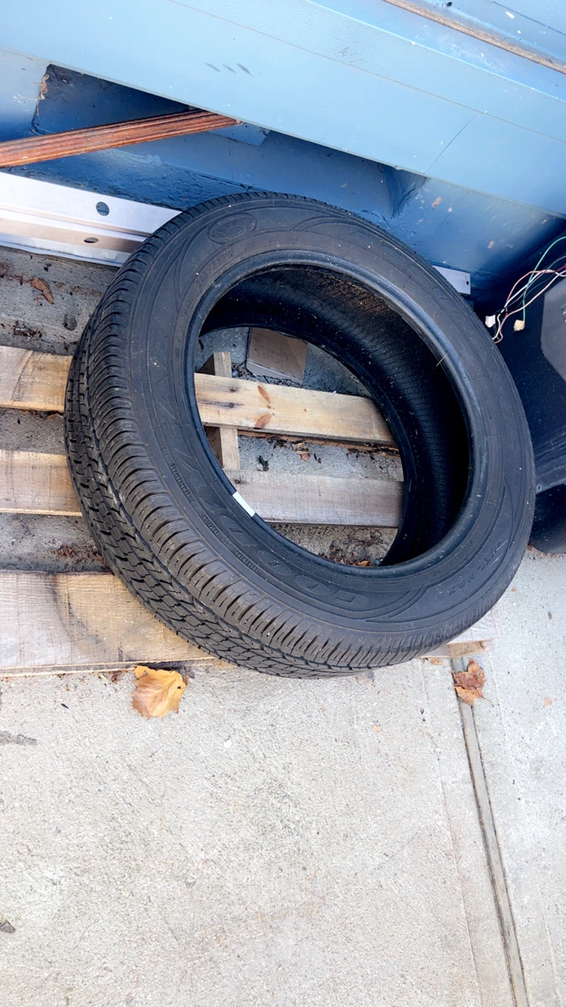 Tire 245/55R19 - photo 2