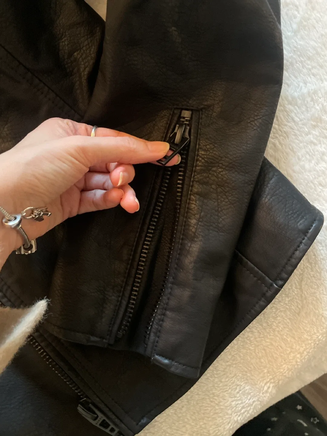 NEW!!!! 🤩[Blank NYC] Black Leather Jacket - Size M image indicator(4)