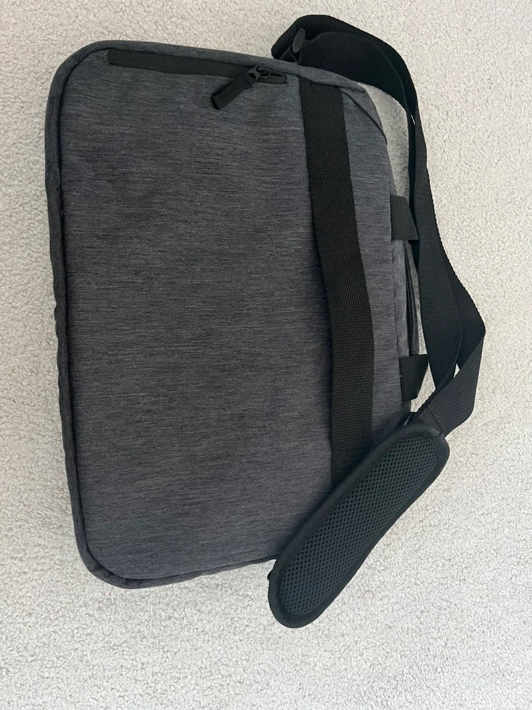 Dell Sleeve 15 + Lenovo 15.6" Backpack + HP laptop beg image indicator(8)