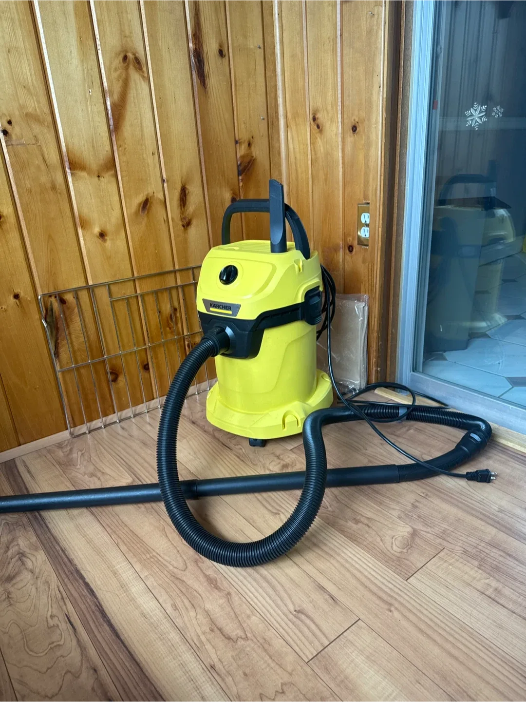 Karcher Wet/Dry Vacuum - Yellow thumbnail