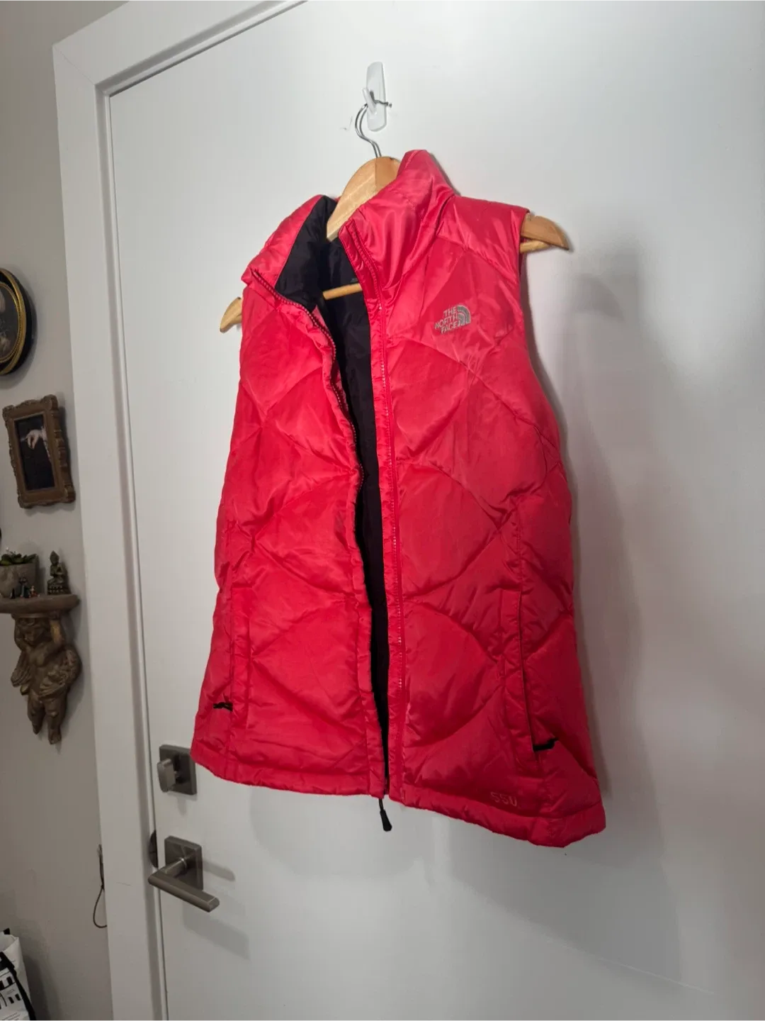 North face pink 550 down vest image indicator(4)