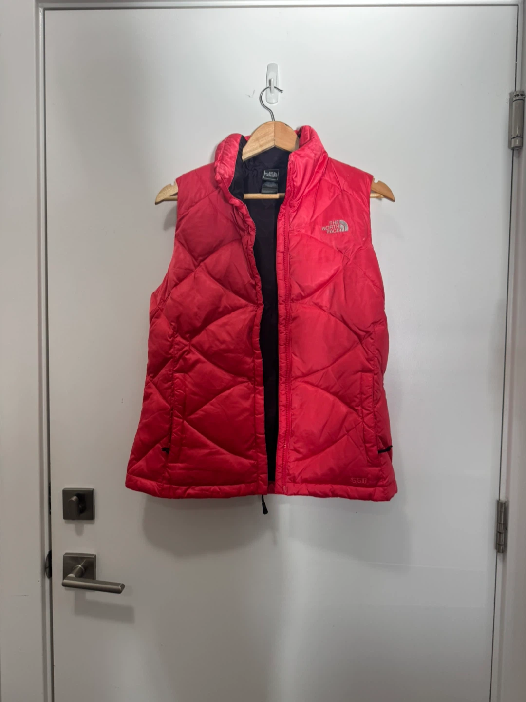 North face pink 550 down vest - photo 2