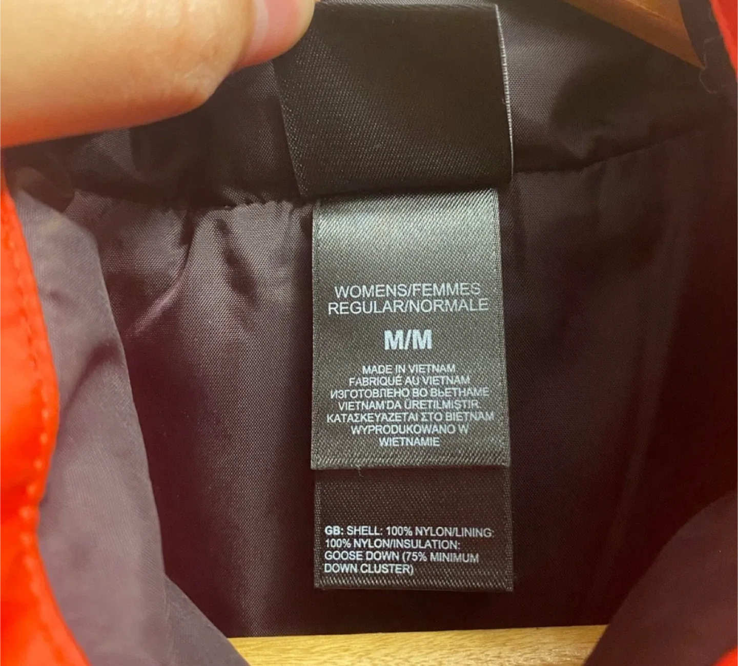 North face pink 550 down vest image indicator(10)