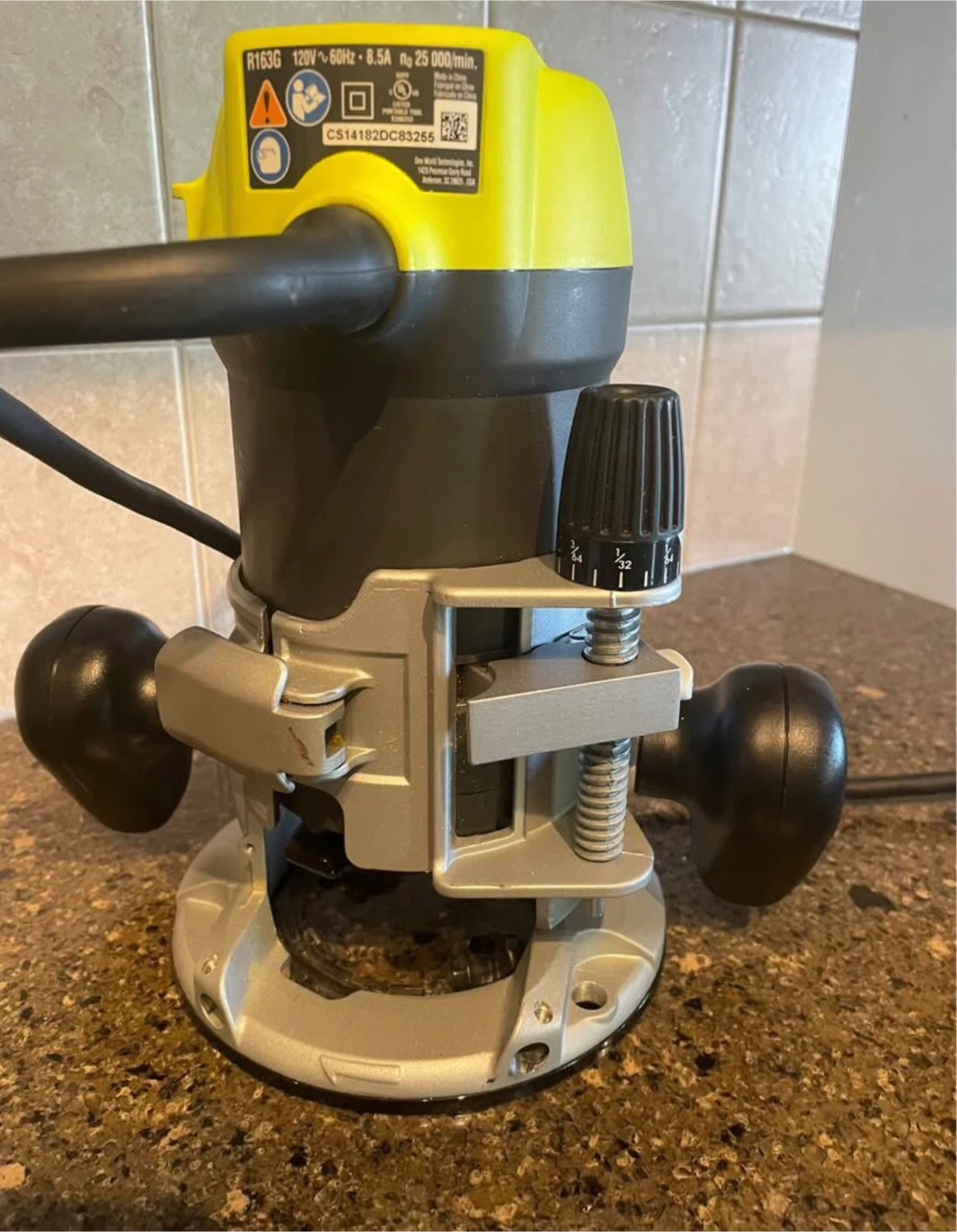 Ryobi R163G Router - photo 3