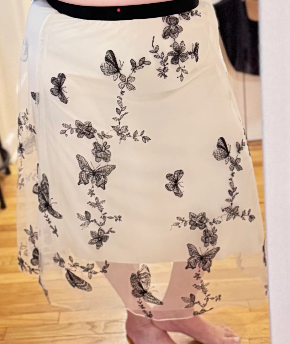 Metrowear Butterfly Skirt - Size L - photo 4