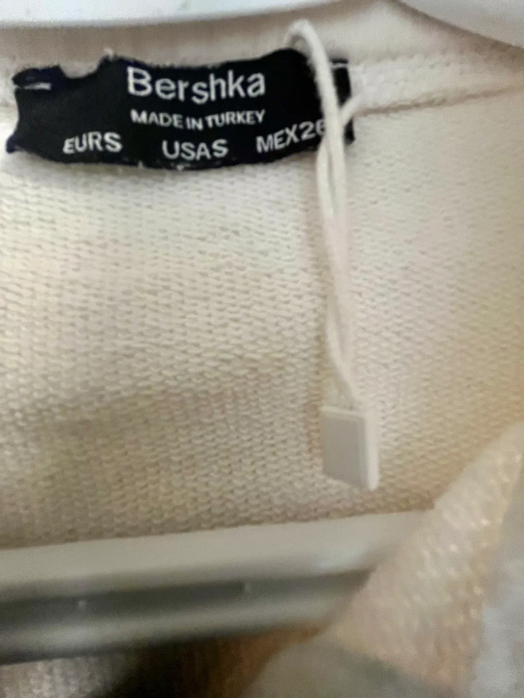 Bershka Cropped Pullover - Size USAS image indicator(2)