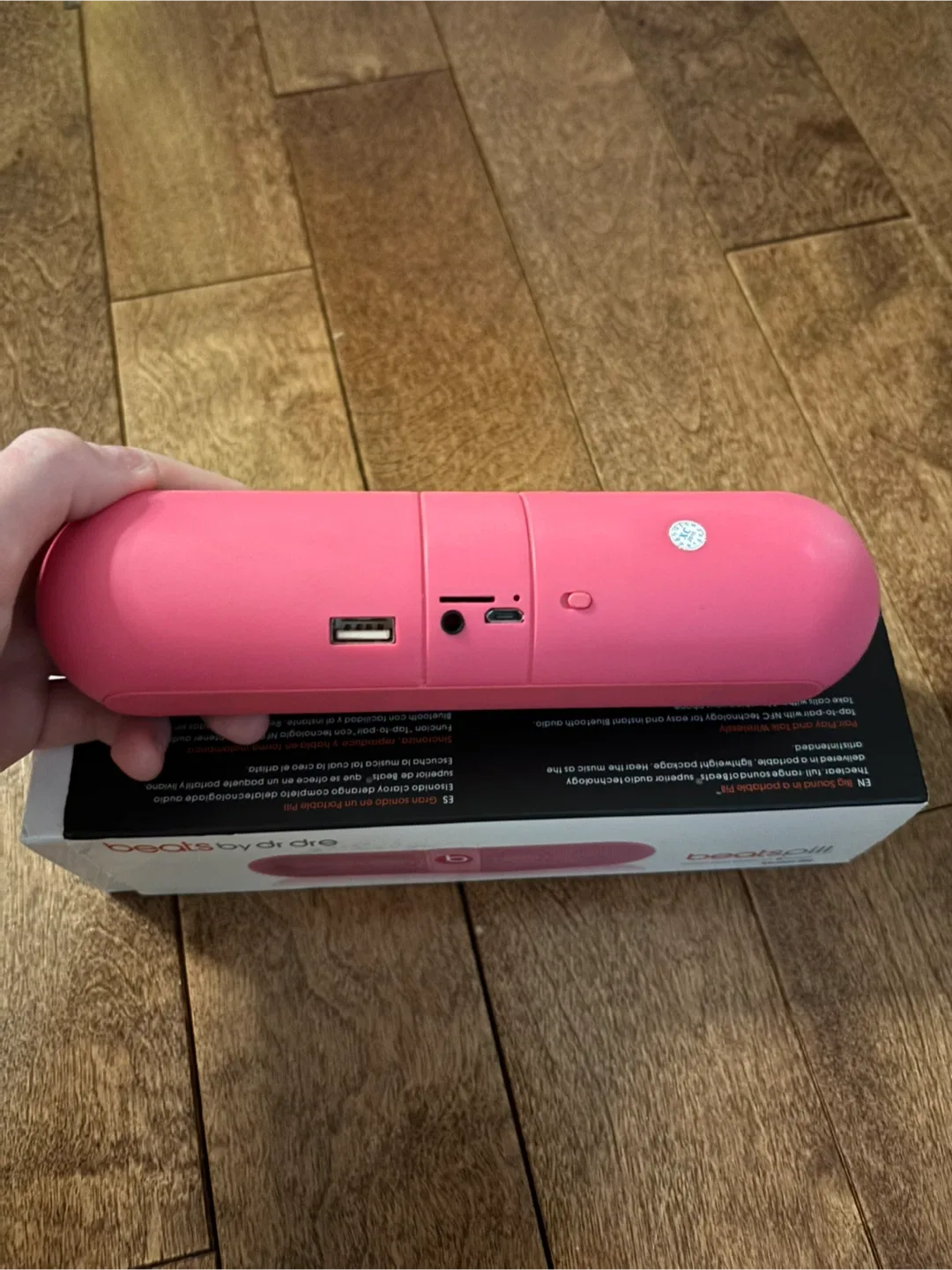 Pink Beats by Dr. Dre Beatspill Portable Speaker image indicator(5)
