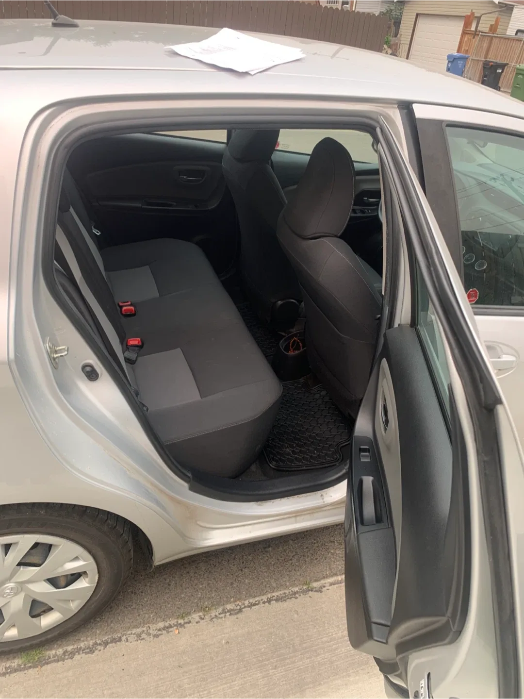 Silver Toyota Yaris Hatchback image indicator(5)