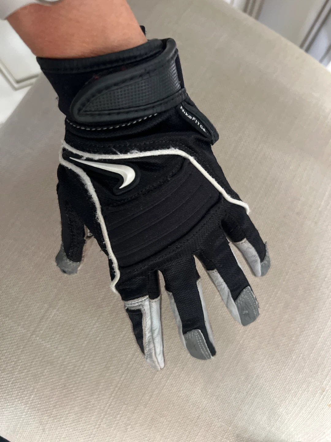 Nike Speedtack V Flag Football Glove - Left Hand - Size Small - photo 3