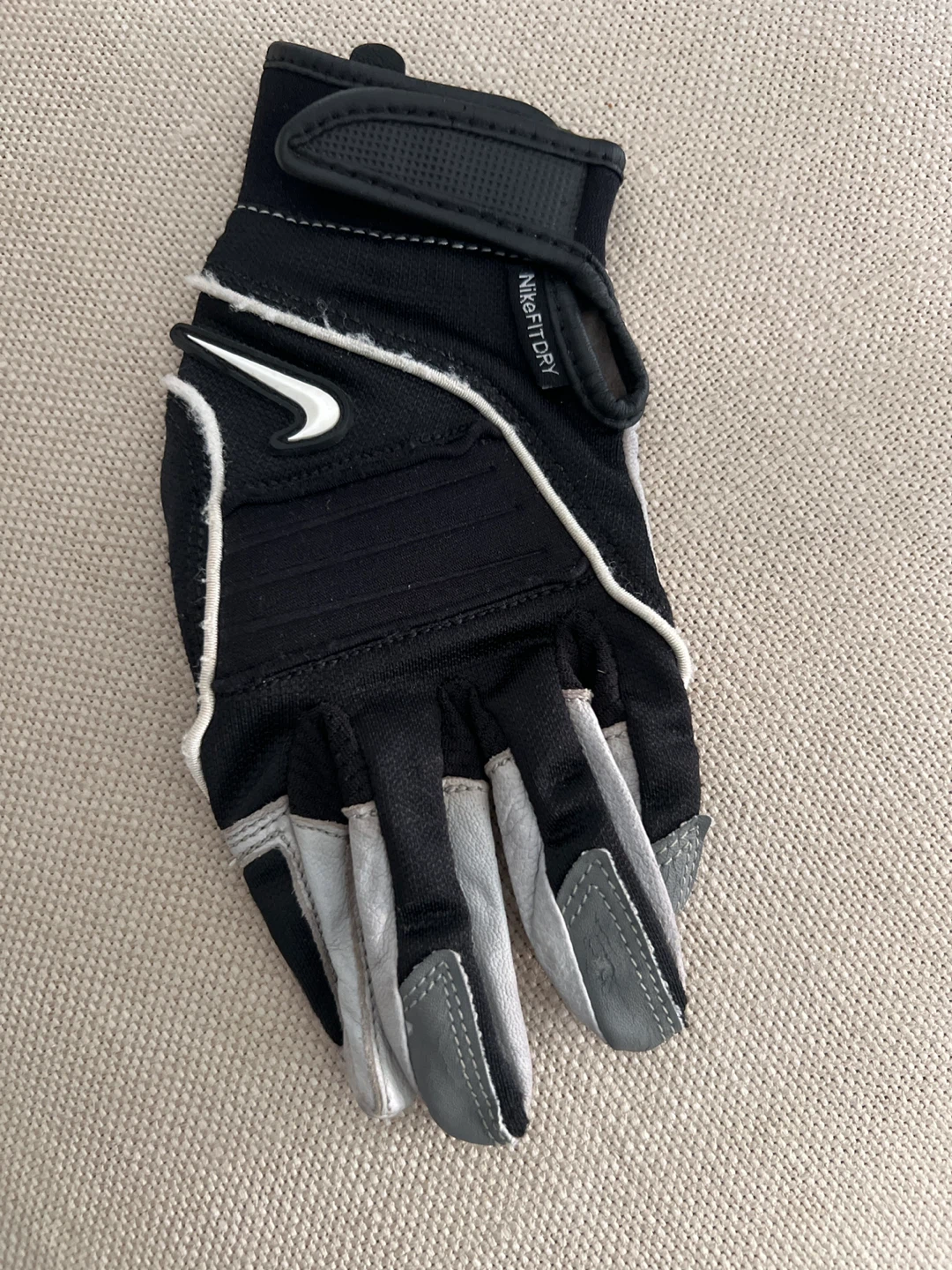 Nike Speedtack V Flag Football Glove - Left Hand - Size Small