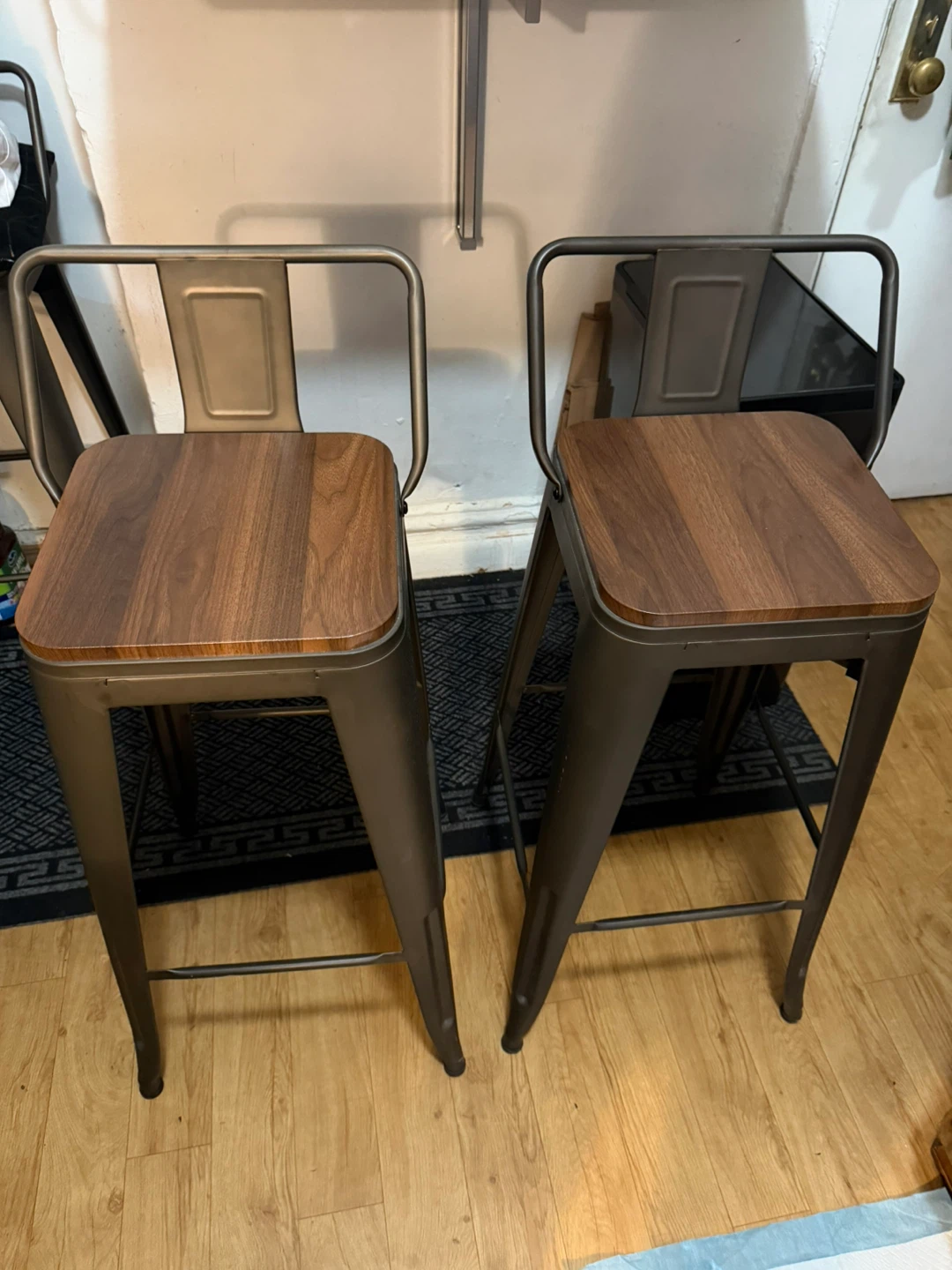Set of 4 Metal Bar Stools