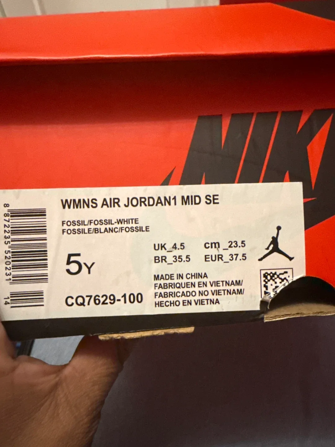Nike Air Jordan 1 High OG image indicator(6)