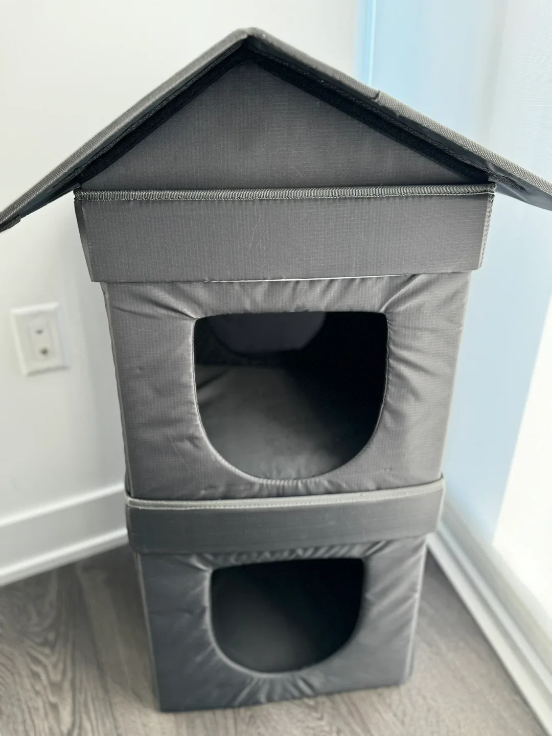 Two Story Cat House image indicator(3)