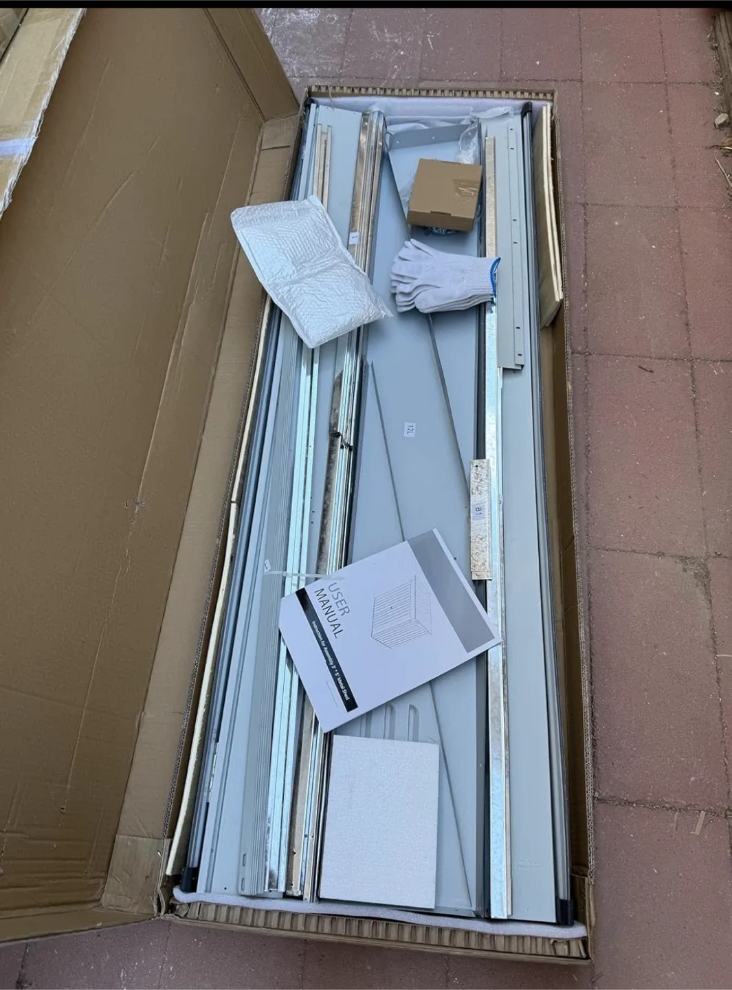 5'x3' Storage Shed - Gray & White