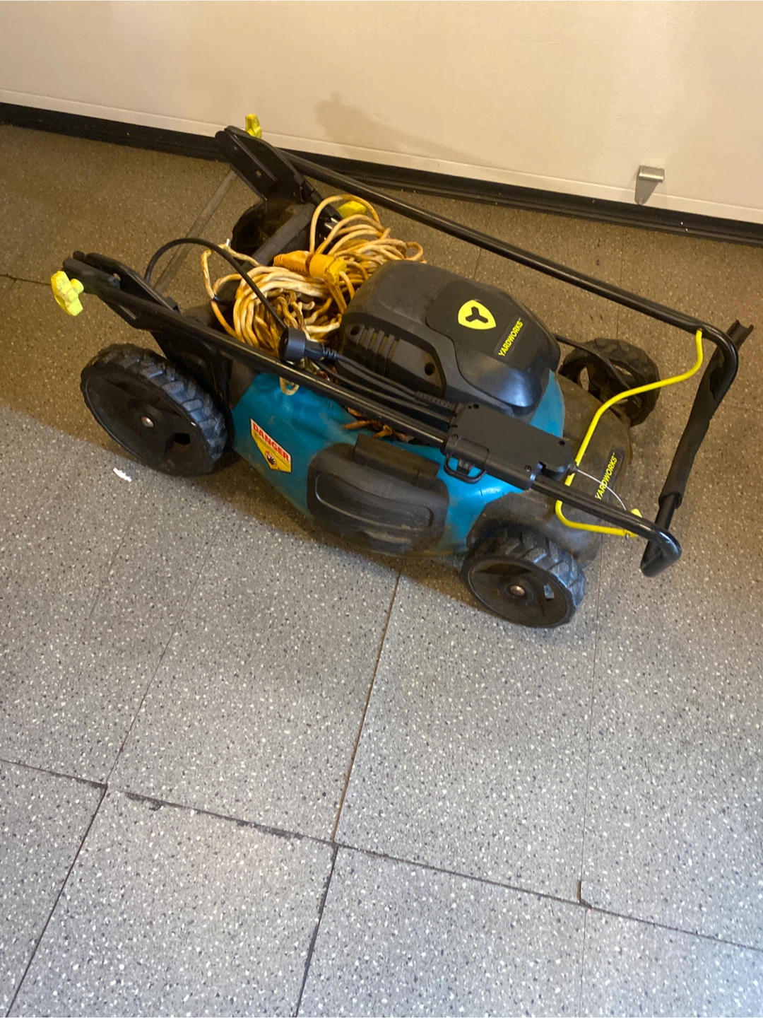 Yardworks Electric Lawn Mower - 20 inch