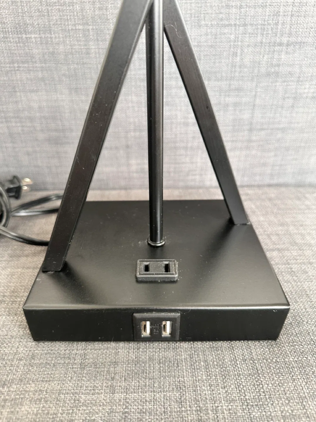 Set of 2 Black Metal Lamps image indicator(2)