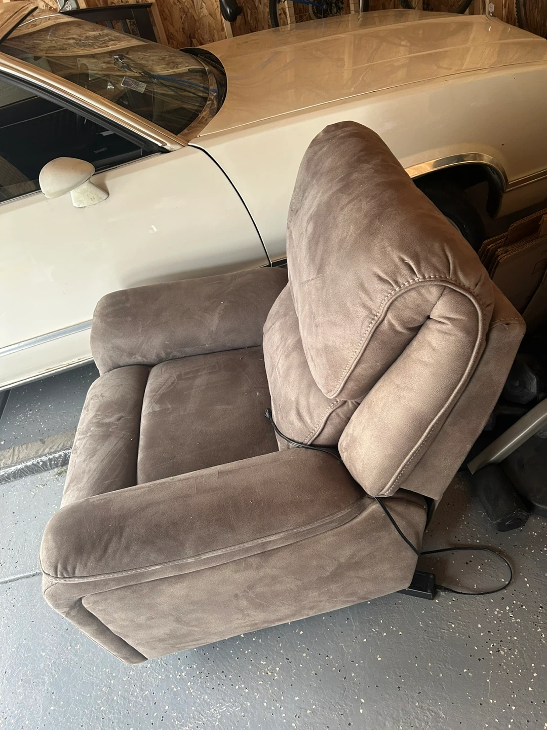 Comfortable Brown Recliner Chair