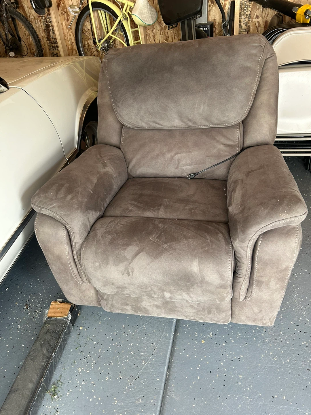 Comfortable Brown Recliner Chair - photo 2