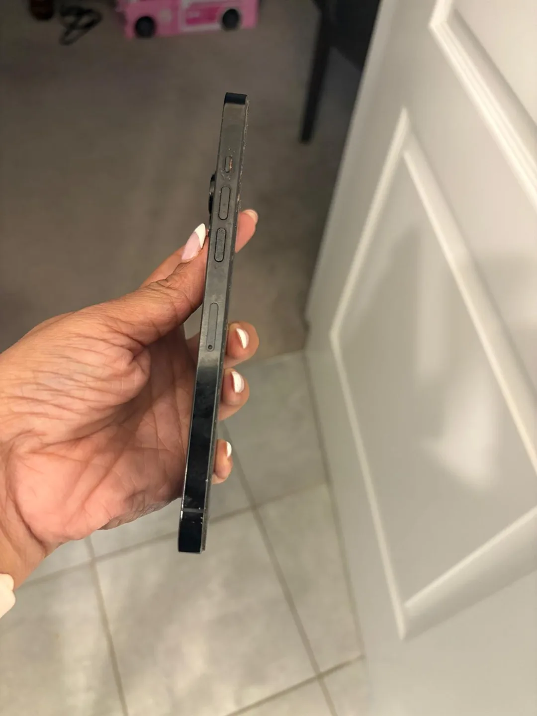 Apple iPhone 14 Pro Max image indicator(3)