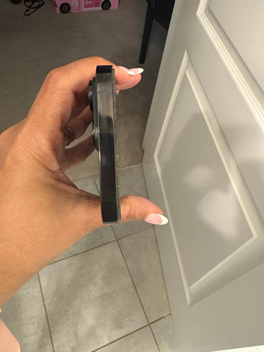 Apple iPhone 14 Pro Max image indicator(2)