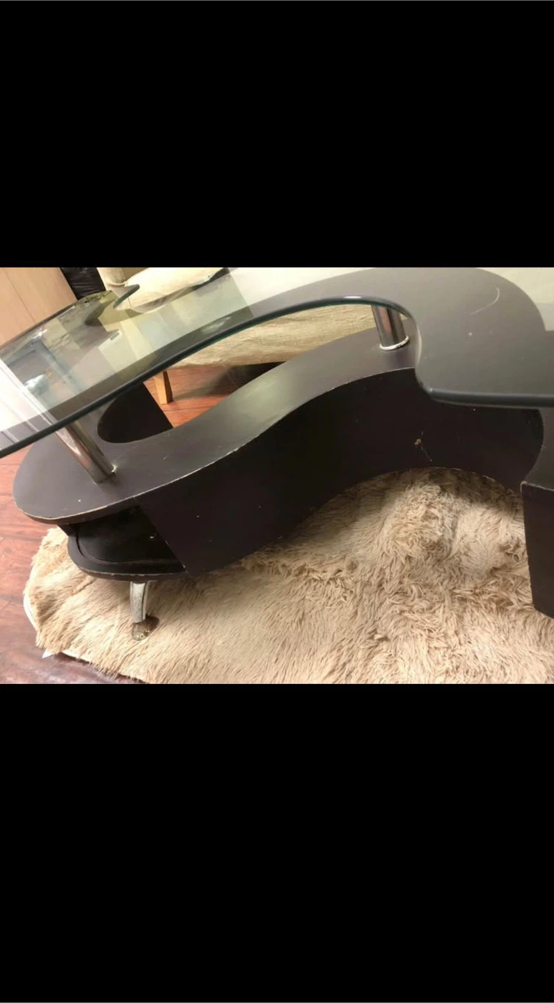 S-shaped Black Glass Top Coffee Table - photo 3