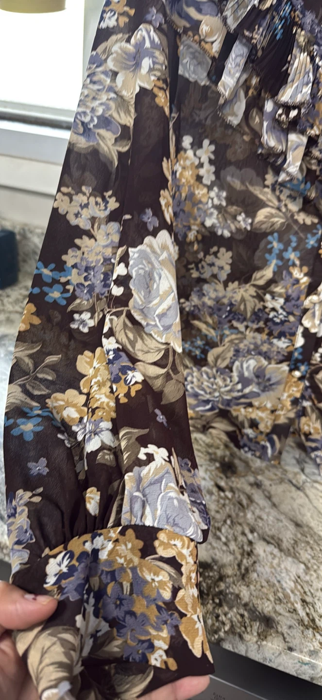 New Floral Ruffle Blouse size M check more pictures - photo 4
