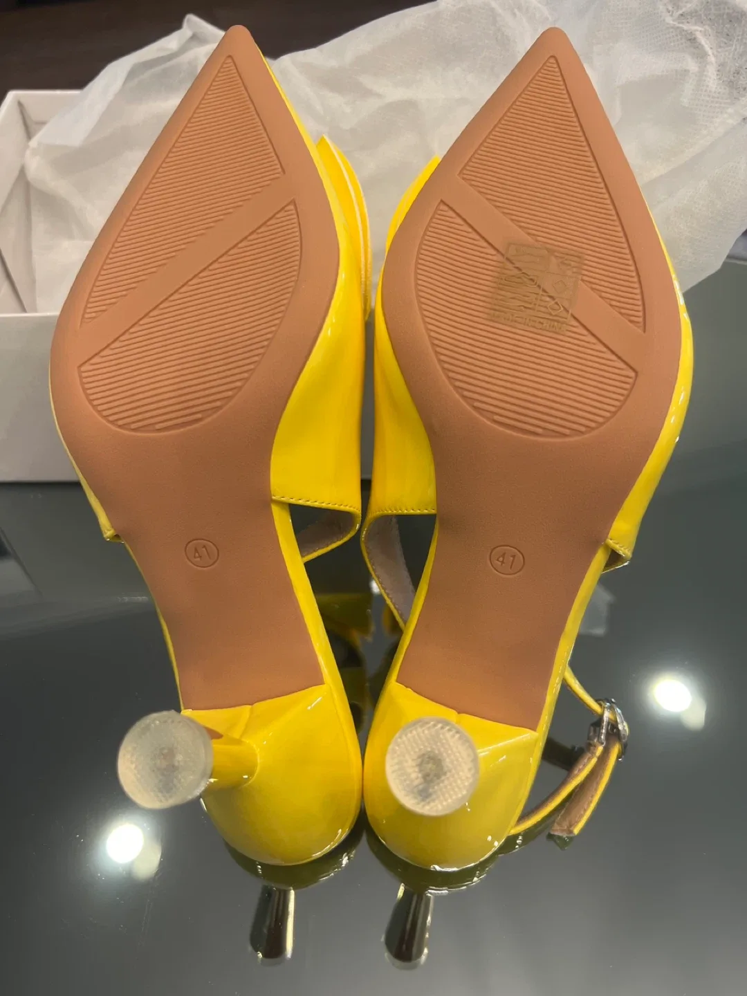 Yellow Patent Leather Heels Size 41 image indicator(2)