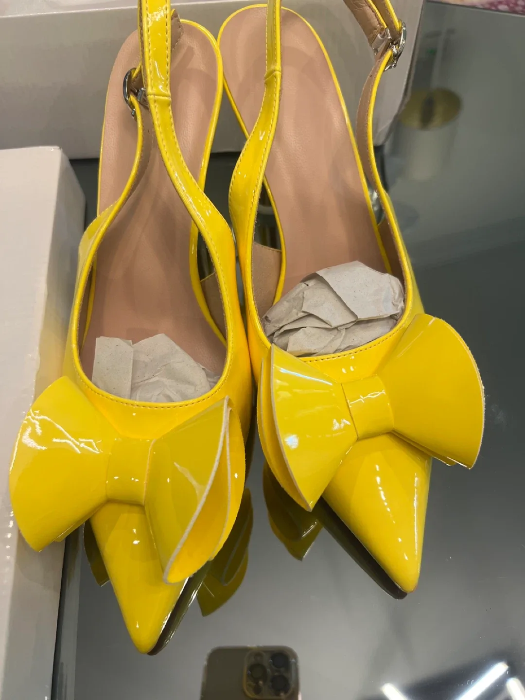 Yellow Patent Leather Heels Size 41 image indicator(4)