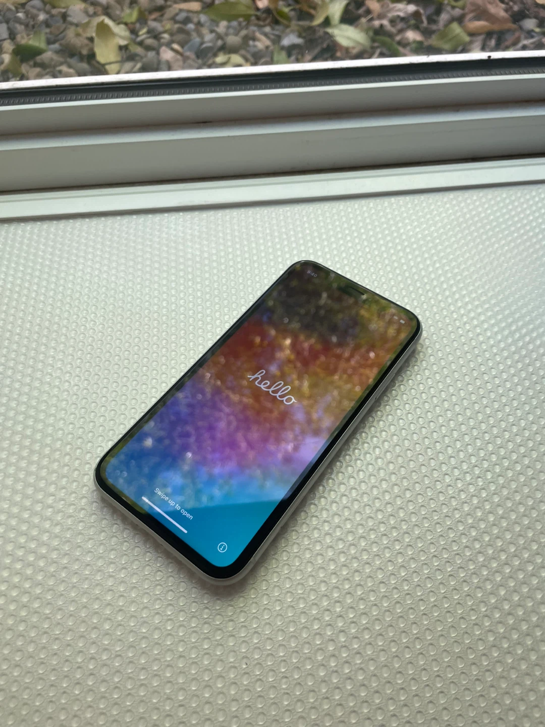 iPhone XR - White - 64GB - photo 2
