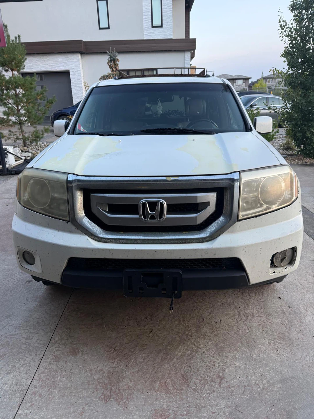 Honda Pilot SUV - White - photo 4
