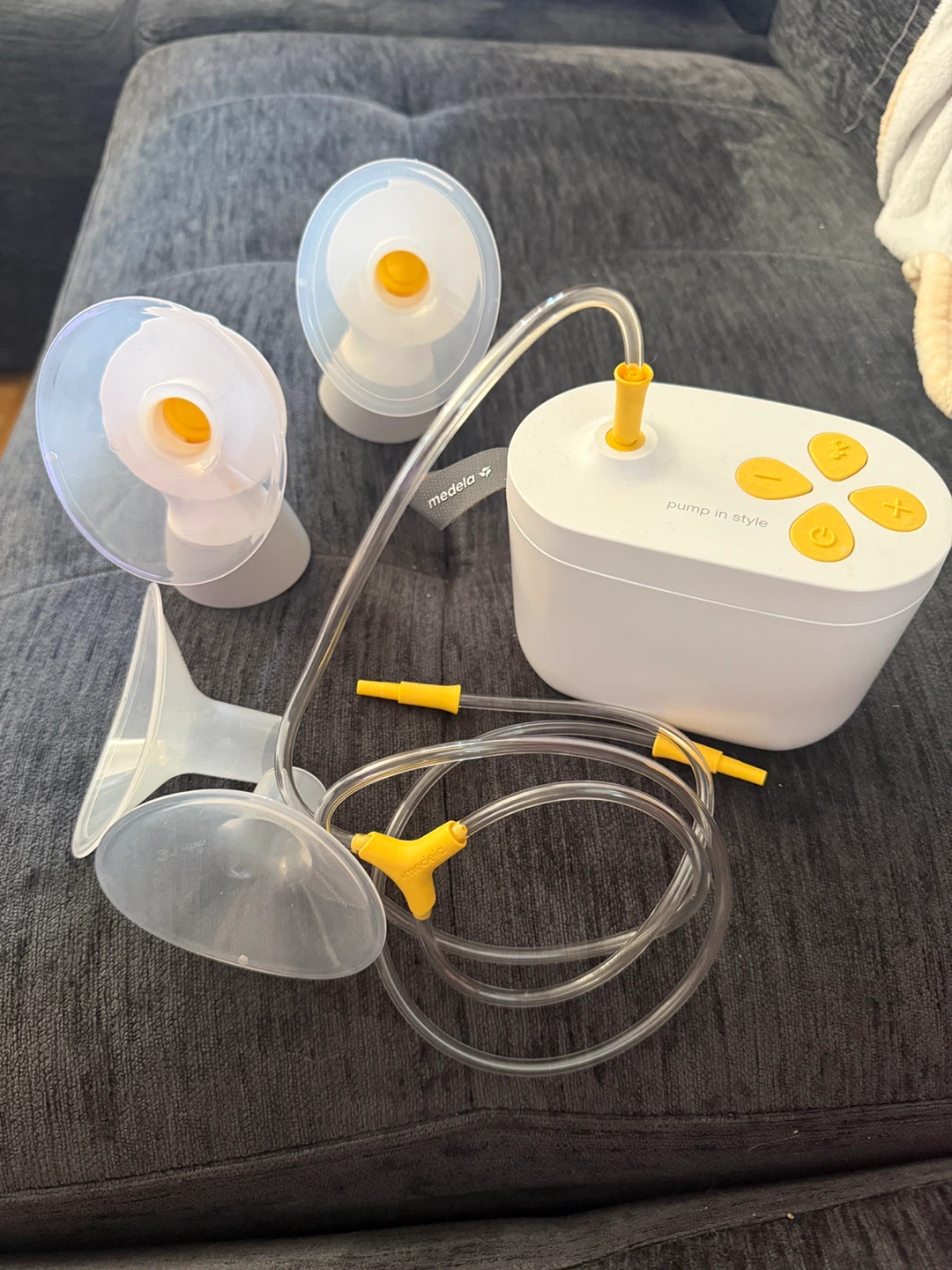 Medela Pump In Style Breast Pump - photo 4