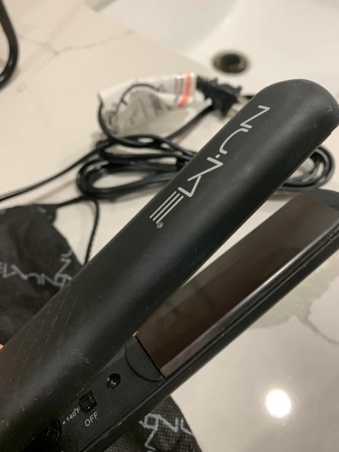 NuMe Hair Straightener - Black image indicator(3)