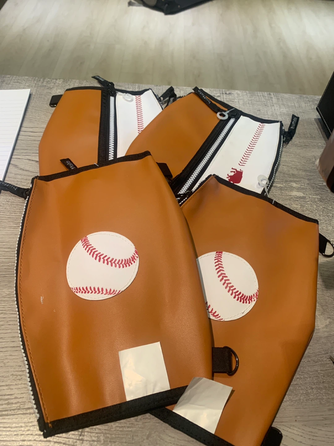 Thirty-One Gifts Baseball pencil case - photo 2