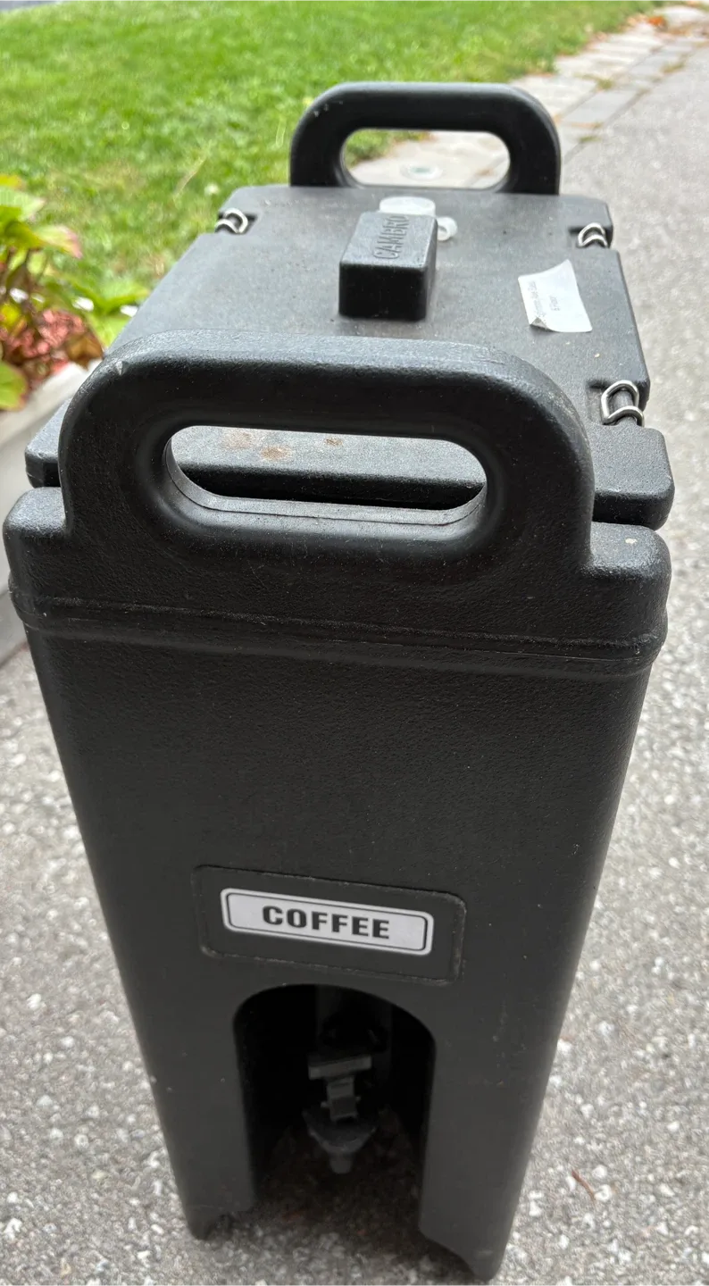 Cambro Black Coffee Carrier image indicator(2)