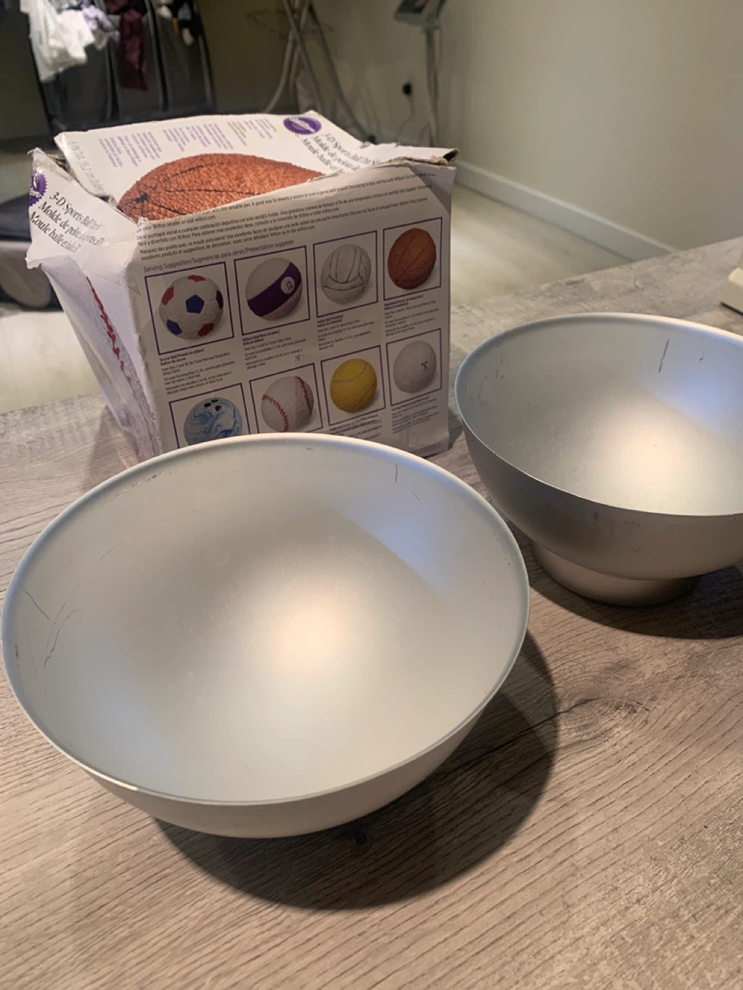 Wilton 3-D Sports Ball Pan Set
