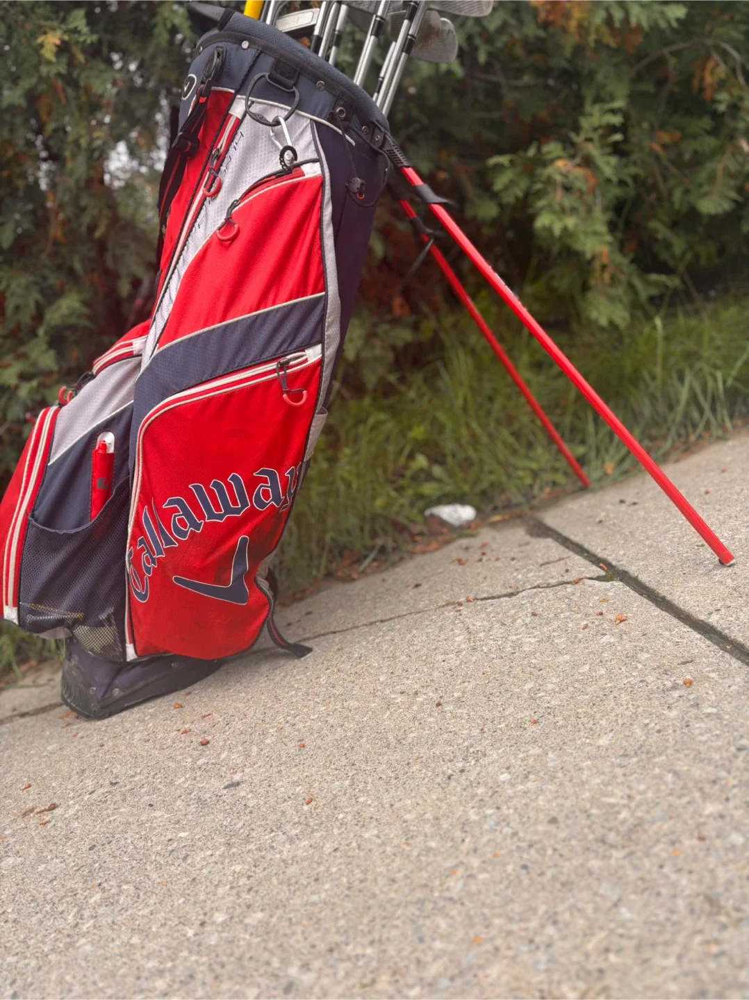 Callaway Fusion 14 Golf Bag with Stand + 14 Dividers image indicator(5)