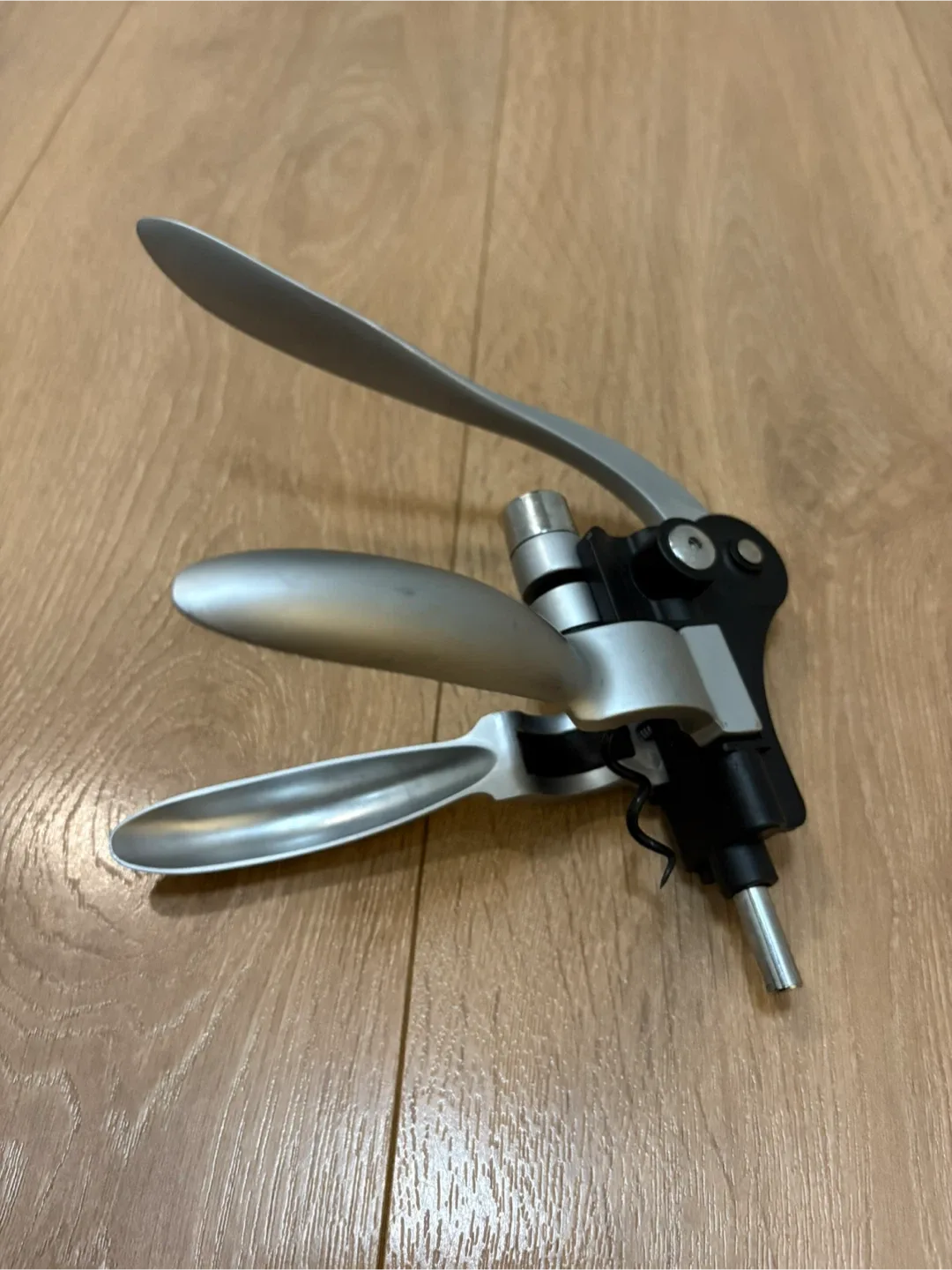 Quantum Lux Wine Bottle Opener Set image indicator(3)