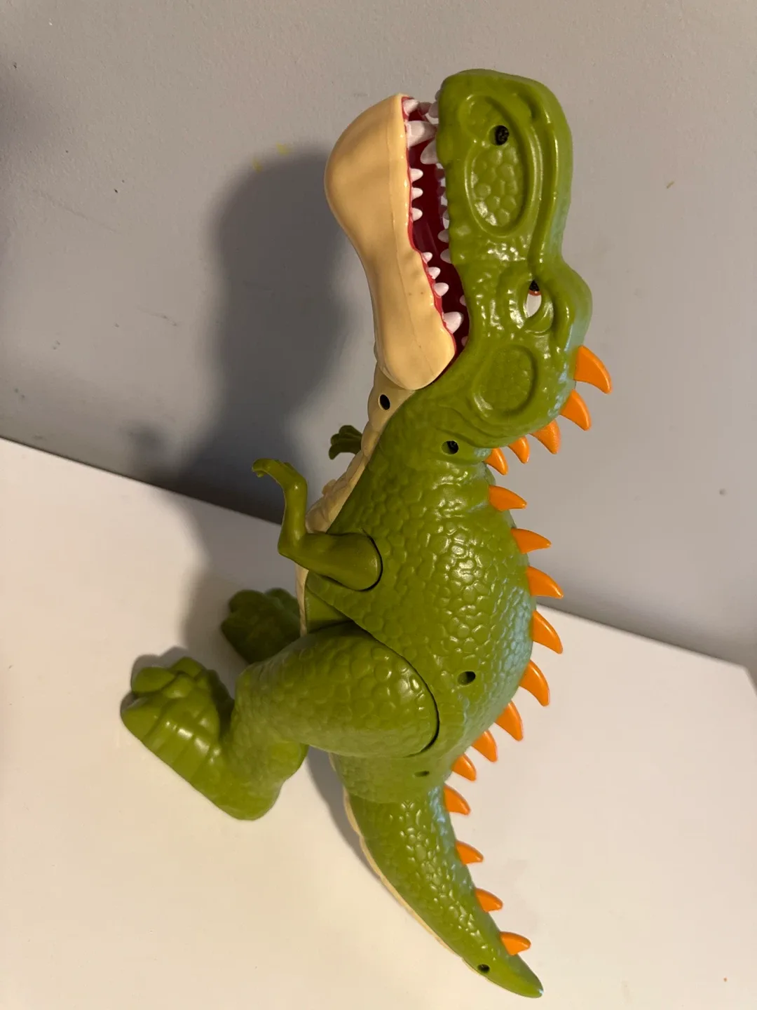Dinosaur Toys - T-Rex and Raptor image indicator(2)